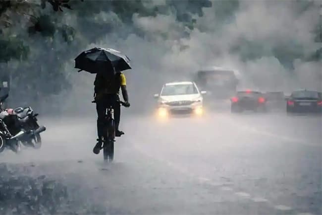 Met. Dept. warns of heavy rains above 100 mm in some areas