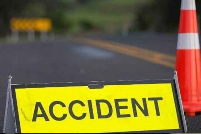 07-year-old dead, 02 others injured in head-on bus and three-wheeler collision
