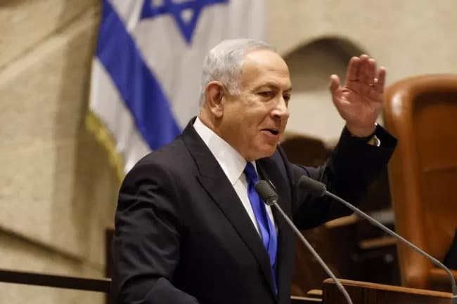 Netanyahu’s hard-line new government takes office in Israel