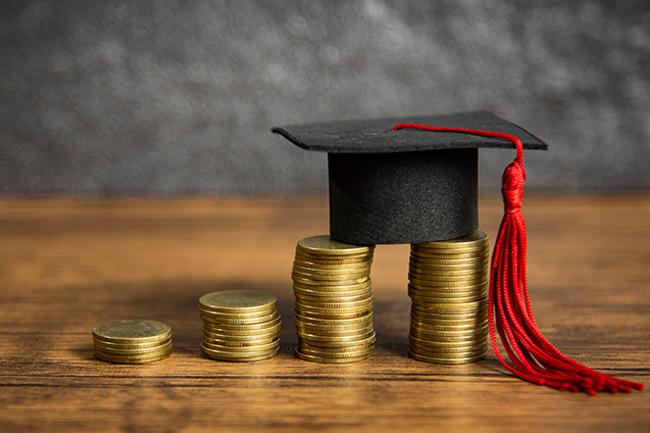 Govt to resume interest-free student loan scheme