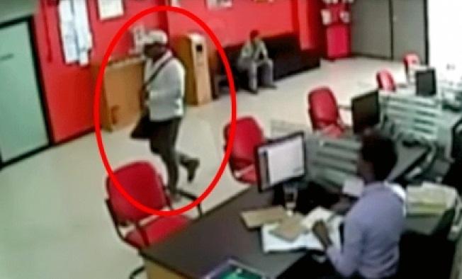 Robber, security guard killed during bank robbery