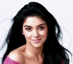 Asin in the eye of the storm over Lanka eye camp