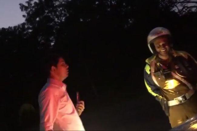 MP Archchuna clashes with traffic police in A’pura