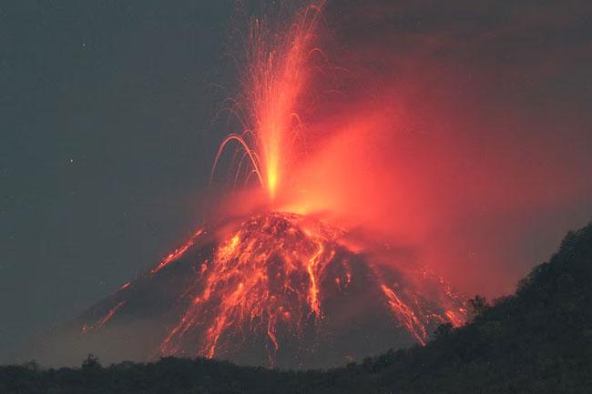 Indonesia’s Lewotobi Laki-laki volcano erupts; some Bali flights cancelled