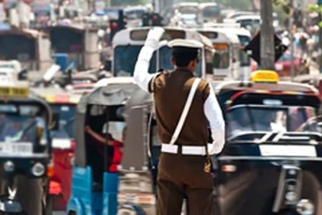 Uni students’ protest leads to heavy traffic between Narahenpita and Borella