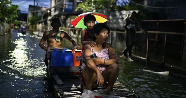 Vietnam evacuates thousands, shuts airports as Typhoon Bualoi nears