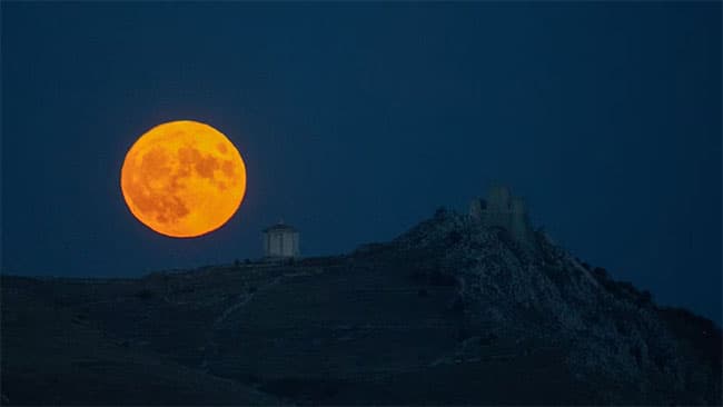First supermoon of 2025, the Harvest Moon, rises tonight