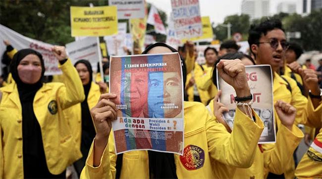 Indonesian students stage protest as President Prabowo marks a year in office