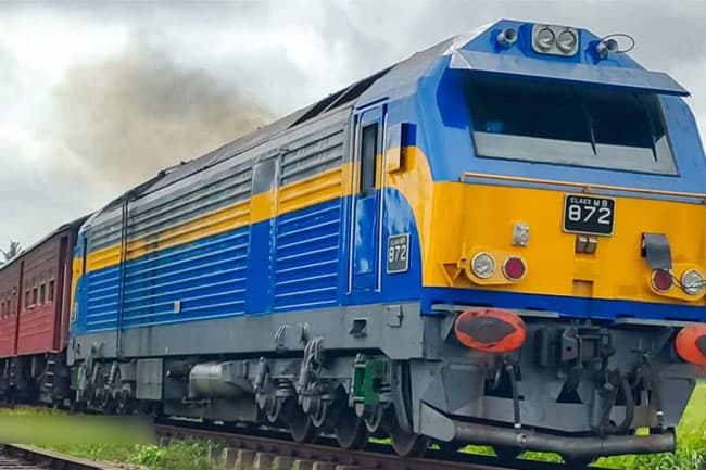 Fire breaks out on ‘Rajarata Rejini’ train