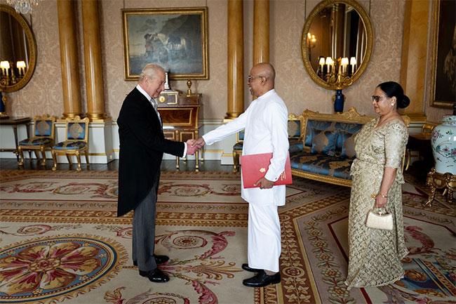 Sri Lankan High Commissioner presents credentials to King Charles III