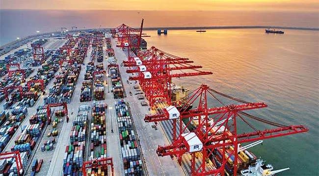 Pilot operation to handle large vessels at Colombo’s East Container Terminal begins