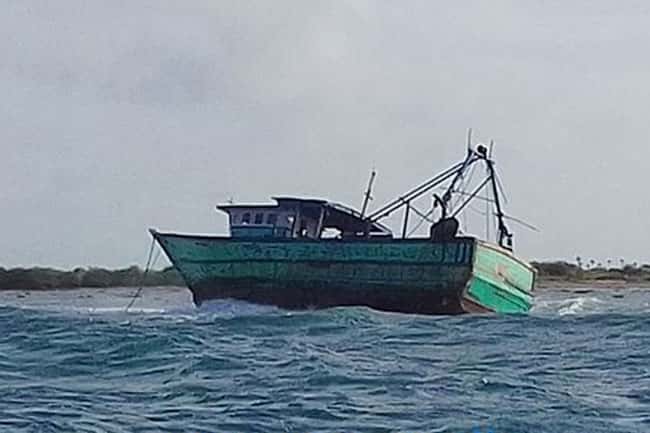 Sri Lankan boat with nearly 300kg heroin and ‘Ice’ seized off Maldives