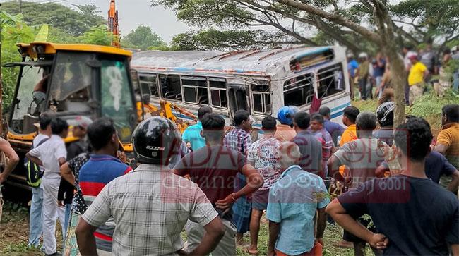 Driver of bus involved in Thalawa accident arrested