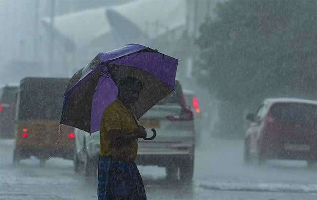 Very heavy rains above 200 mm likely in some areas today