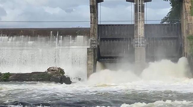 Spill gates of several reservoirs remain opened but no risk of flooding - Irrigation Dept.