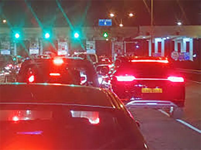 Heavy traffic congestion reported at Ja-Ela and Katunayake expressway interchanges