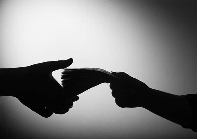 Technical officer attached to Wattala PS arrested for soliciting bribe