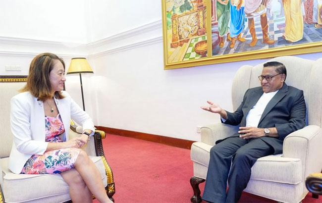 US Ambassador Julie Chung pays farewell call on Foreign Minister