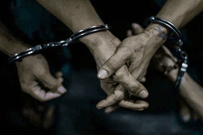Police foil attempt to kill businessman in Mattakkuliya; 4 arrested with firearm