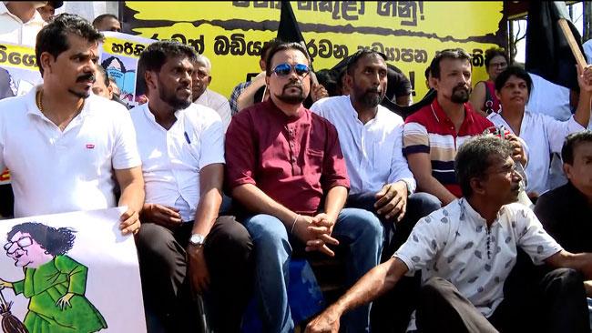 Wimal Weerawansa ends ‘Satyagraha’ against education reforms