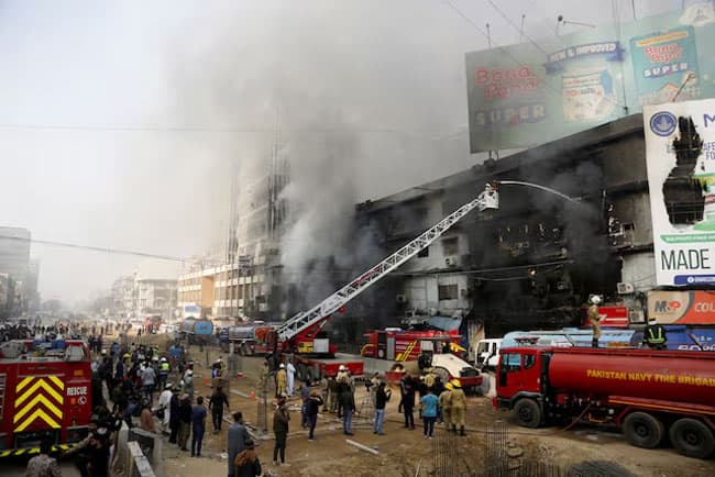 Death toll in Karachi mall fire jumps to 11