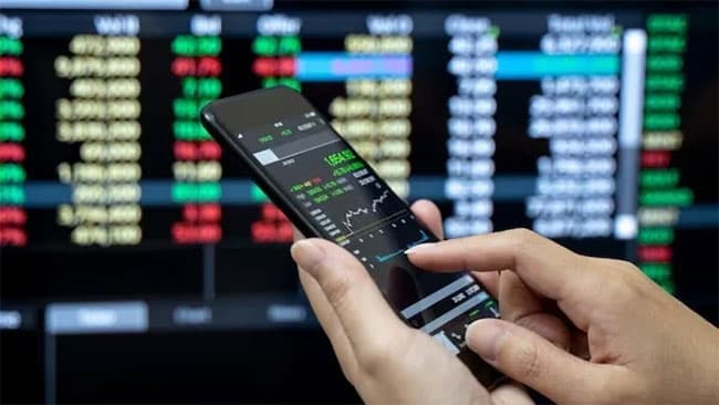 Global stocks stage dramatic rebound after Trump announces Greenland framework