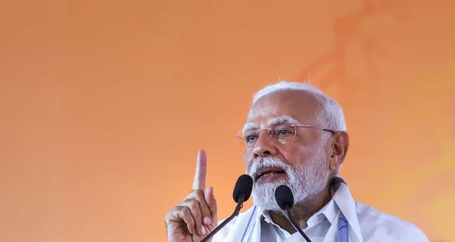 Indian products must be synonymous with top quality: PM Modi