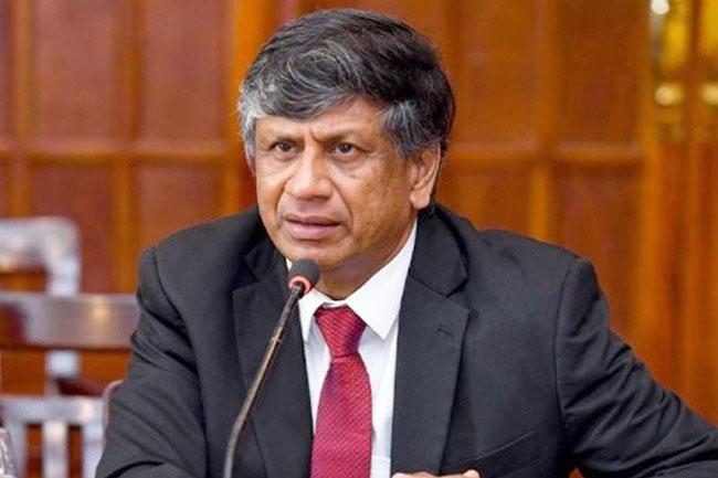 Former Secretary to the President Saman Ekanayake arrives at Fort Magistrate’s Court