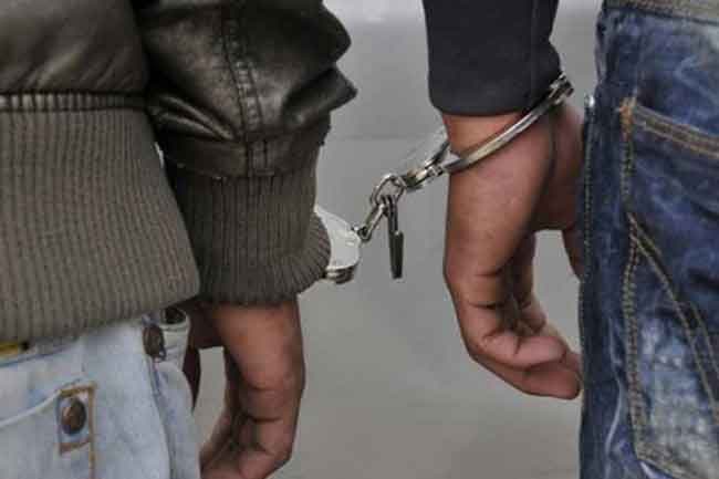 Two nabbed for selling narcotic pills under the guise of a pharmacy