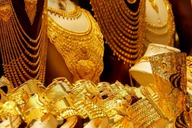 Gold prices in Sri Lanka drop by Rs. 20,000