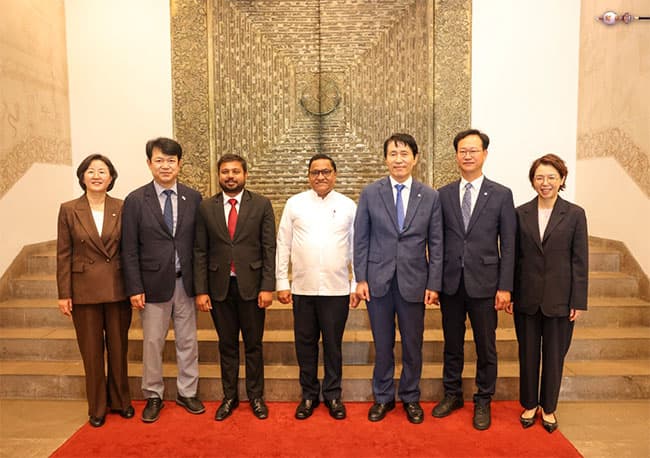 Sri Lanka’s Foreign Minister meets South Korean parliamentary delegation