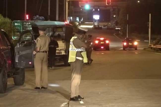 Vehicles entering and exiting expressway at Dodangoda subjected to police inspections