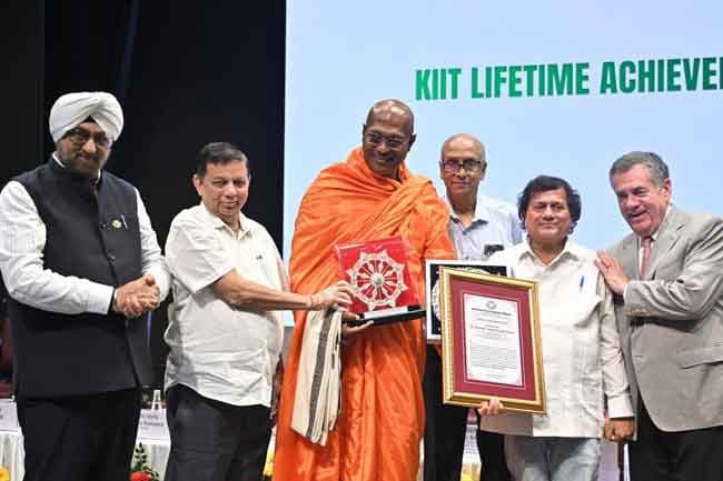 India’s KIIT University confers Kirinde Assaji Thero with Lifetime Achievement Award