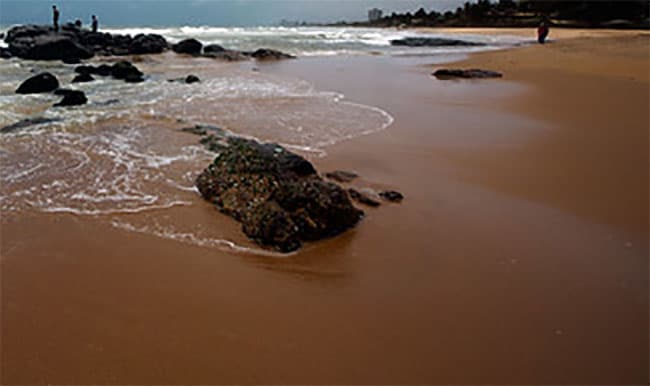 Body of woman found in abandoned fishing boat in Ratmalana