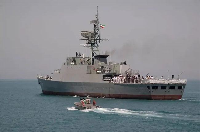 Senior Iranian official says no US warships can enter Persian Gulf
