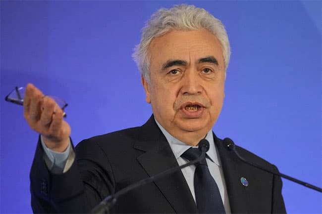 IEA convenes extraordinary meeting, experts say Brent could cross $100 mark if conflict continues
