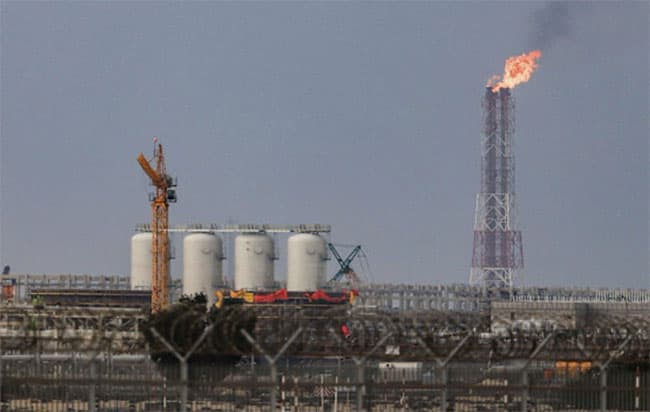 Oil price at two-year high after Qatar warns all Gulf production could stop within days