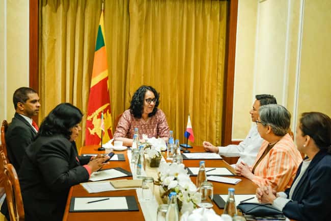 PM Harini holds bilateral talks in Philippines to enhance cooperation in education and other sectors