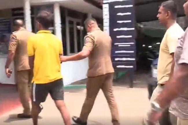 Suspect known as ‘Walpola Lala’ nabbed with ‘Ice’ and sharp weapons