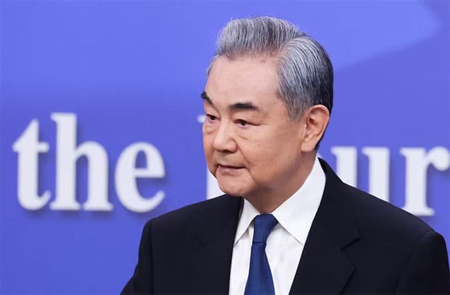 China’s top diplomat urges Iran toward peace talks