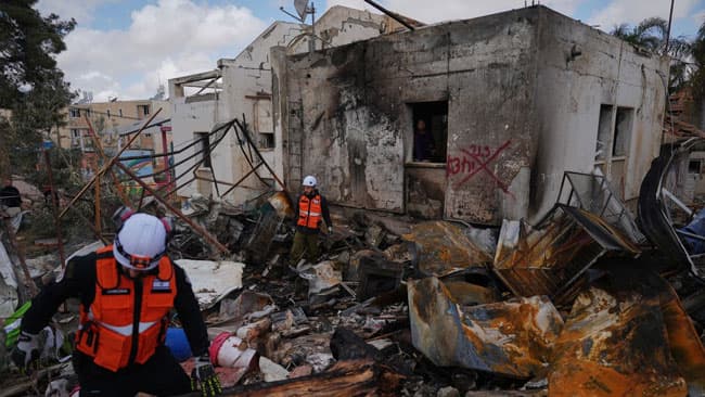 Iran threatens to target homes of US and Israeli officials in the region