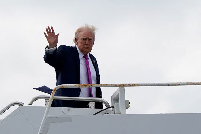 Trump tells aides he is willing to end Iran war without reopening Hormuz, WSJ reports
