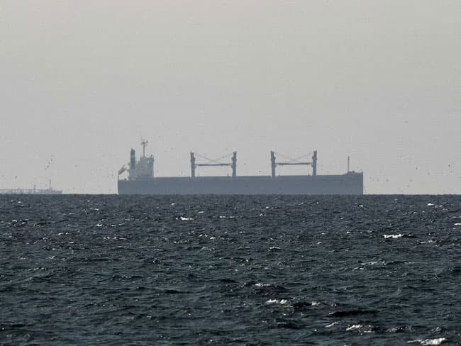 UK-led 40-nation coalition demands end to Hormuz blockade