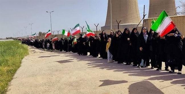 Iranians begin forming human chains around power plants ahead of Trump’s deadline