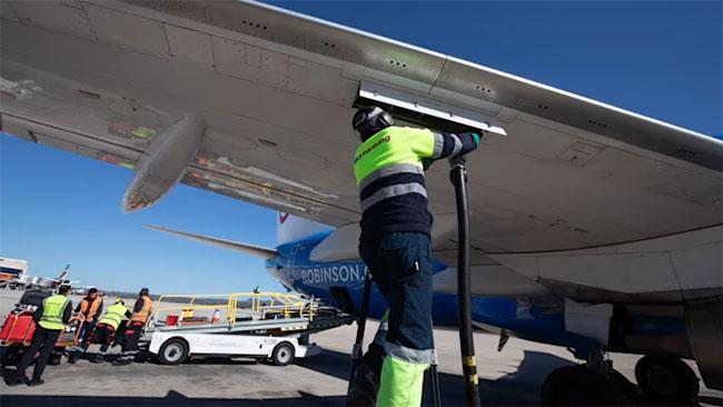 EU airline industry warns of fuel shortages if Strait of Hormuz stays closed