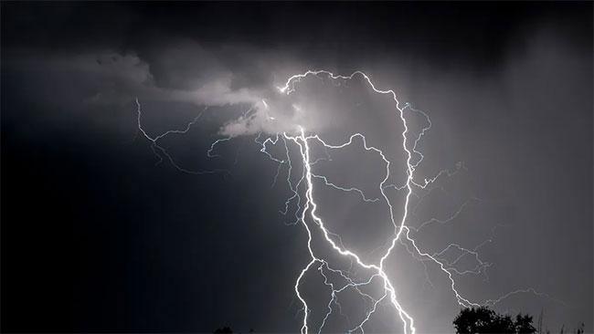 Advisory issued for severe lightning