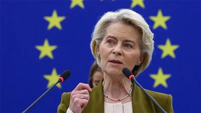 European Commission Chief says ‘too early’ to lift Iran sanctions