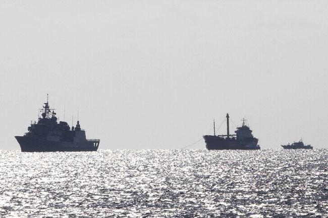 6 crew members freed from US-seized Iranian container ship