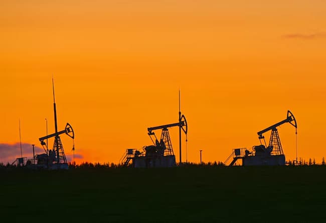 Oil price rises above $120 after reports of ‘extended’ Iran blockade