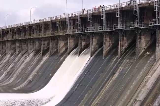 Multiple reservoirs across Sri Lanka spill amid ongoing heavy rainfall